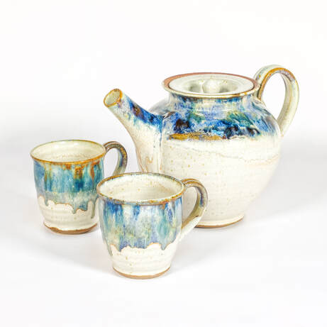 Northumbrian Craft Pottery - Teapot and Mugs